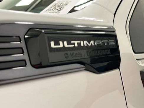 Used 2024 GMC Sierra 2500 Denali Ultimate AWD/4WD image 44