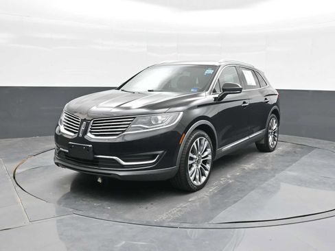 Used 2016 Lincoln MKX Reserve w/ Driver Assistance Package AWD/4WD image 4