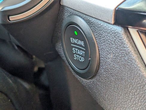 Used 2020 Ford Escape SE image 27