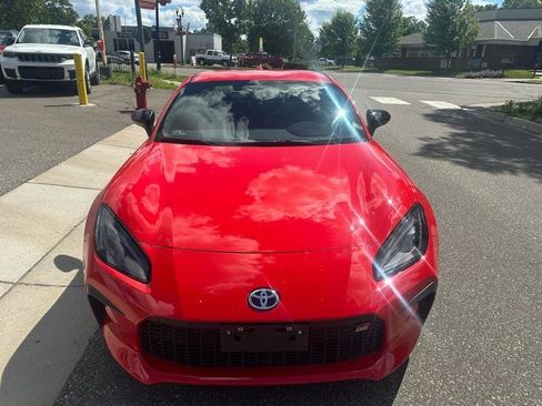 Used 2025 Toyota GR86 Premium w/ GR Wheel Package (TMS RWD image 2