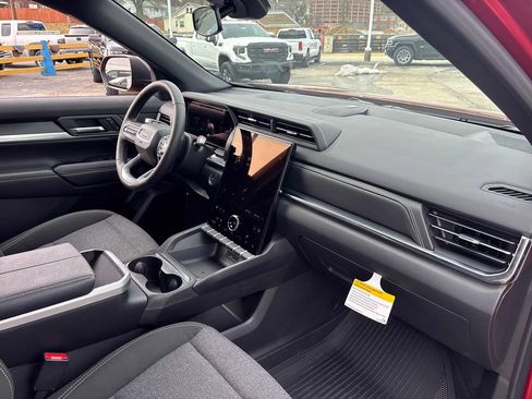 Used 2026 GMC Terrain Elevation image 31