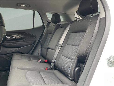 Used 2023 GMC Terrain SLE w/ Driver Convenience Package image 11