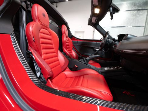 Used 2018 Alfa Romeo 4C Spider image 58