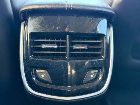 Used 2015 Cadillac XTS Luxury image 46