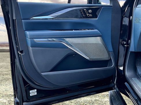 Certified 2026 Cadillac Escalade IQ Sport 2 AWD/4WD image 20