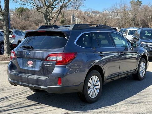 Used 2017 Subaru Outback 2.5i Premium AWD/4WD image 8