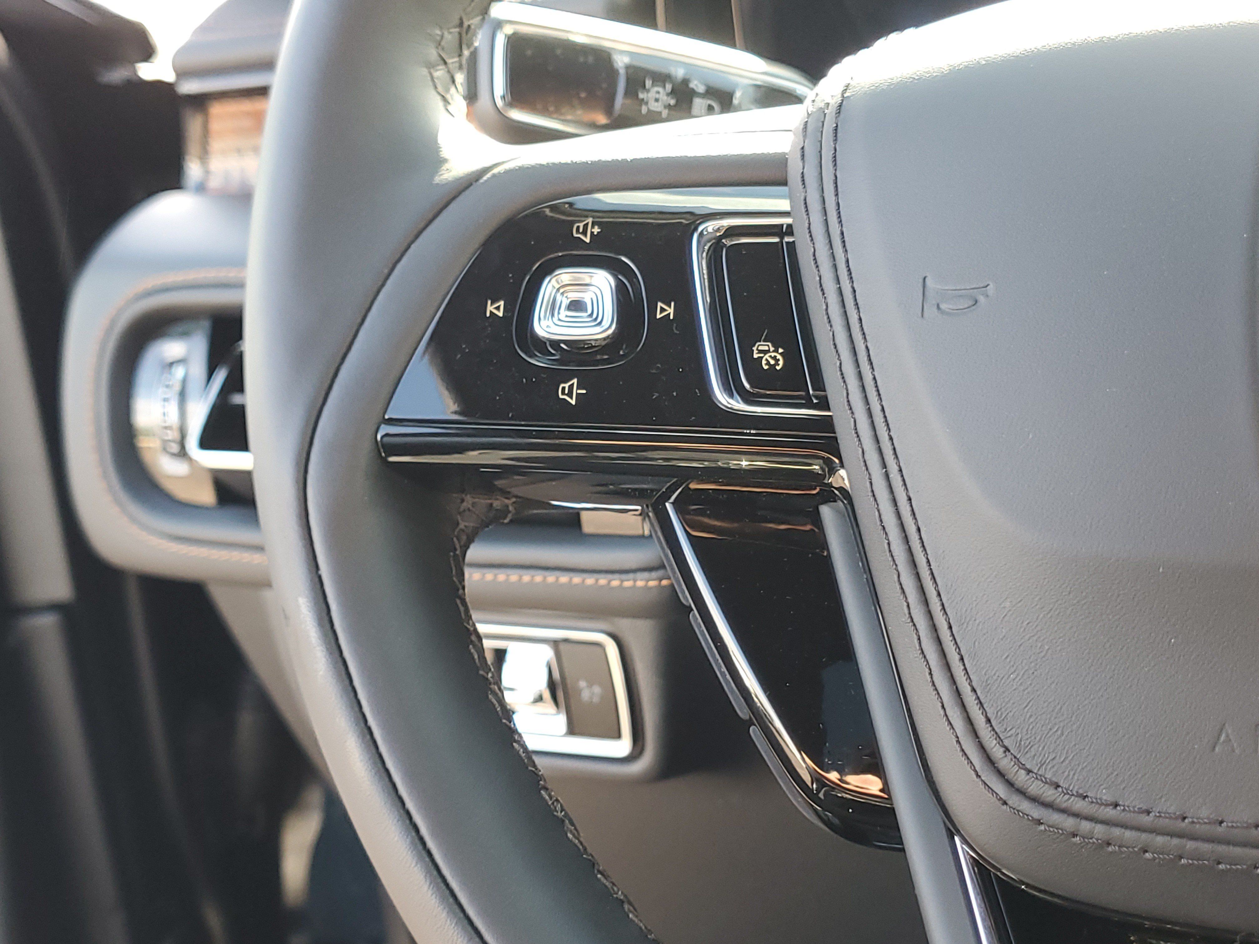 New 2027 Lincoln Aviator Black Label w/ Dynamic Handling Package AWD/4WD image 16