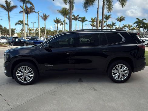 Used 2024 GMC Acadia Elevation image 7