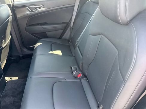 Used 2023 Kia Sportage EX AWD/4WD image 21