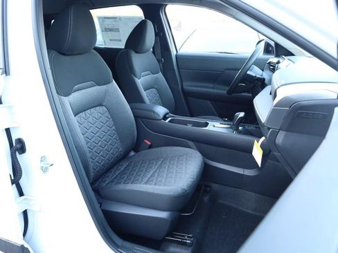 New 2026 Nissan Kicks SV image 24