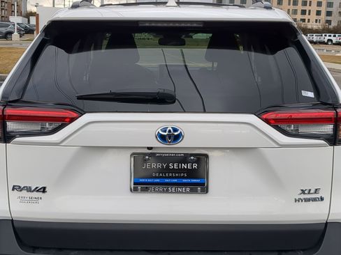 Used 2023 Toyota RAV4 XLE image 14