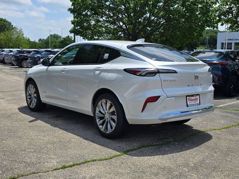 New 2026 Buick Envista Avenir FWD image 9