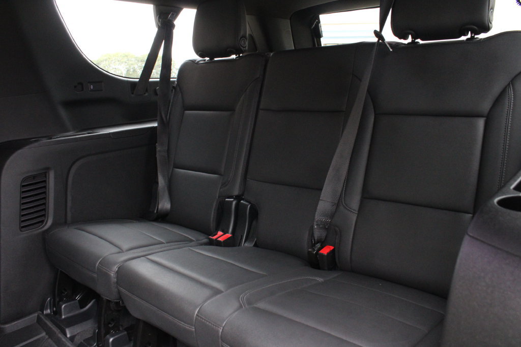 Used 2023 Chevrolet Suburban LT w/ LT Signature Package AWD/4WD image 21
