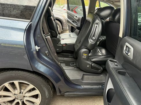 Used 2016 Nissan Pathfinder SL w/ SL Premium Package AWD/4WD image 17