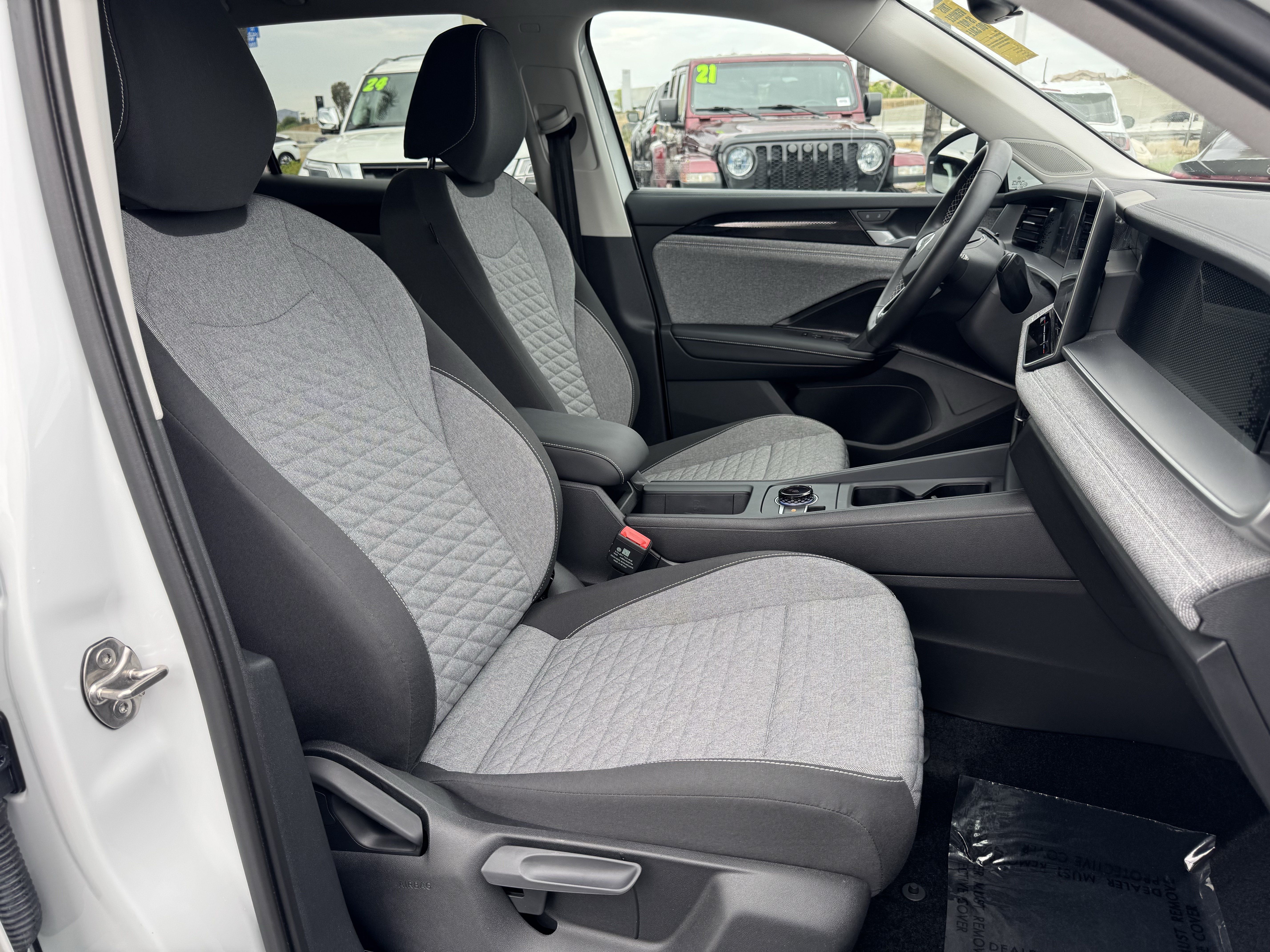 Certified 2025 Volkswagen Tiguan S AWD/4WD image 33
