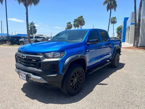 Used 2024 Chevrolet Colorado Trail Boss w/ Advanced Trailering Package AWD/4WD image 3