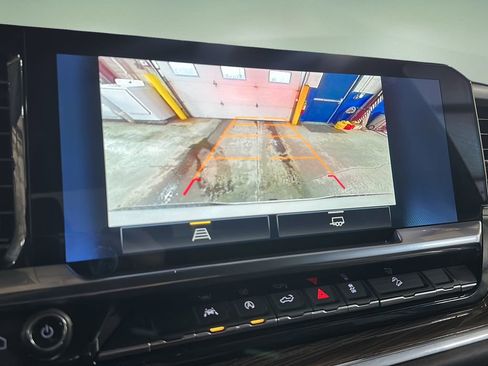 Used 2023 Chevrolet Silverado 1500 RST w/ Z71 Off-Road Package image 18