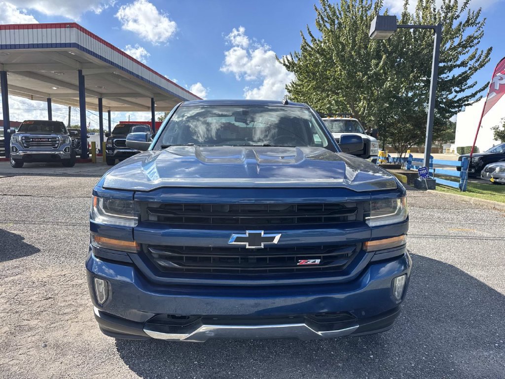 Used 2017 Chevrolet Silverado 1500 LT w/ True North Edition AWD/4WD image 2