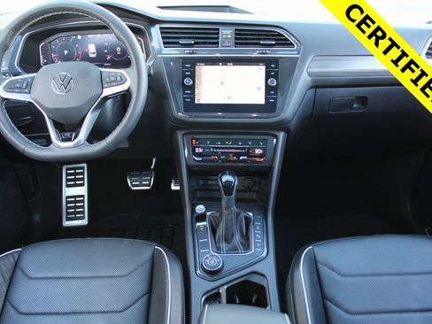 Certified 2023 Volkswagen Tiguan SEL R-Line image 22