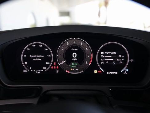 New 2025 Porsche Cayenne Turbo image 18