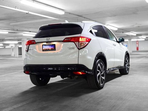 Certified 2020 Honda HR-V Sport image 6