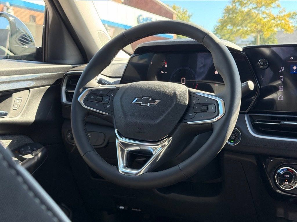 New 2026 Chevrolet TrailBlazer LT w/ Convenience Package AWD/4WD image 38