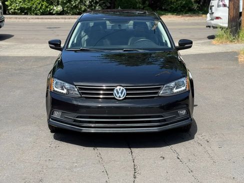 Used 2015 Volkswagen Jetta SEL FWD image 2