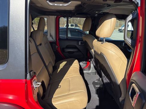 Used 2018 Jeep Wrangler Unlimited Rubicon w/ Dual Top Group image 9