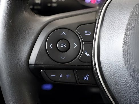 Used 2020 Toyota RAV4 XLE Premium image 24