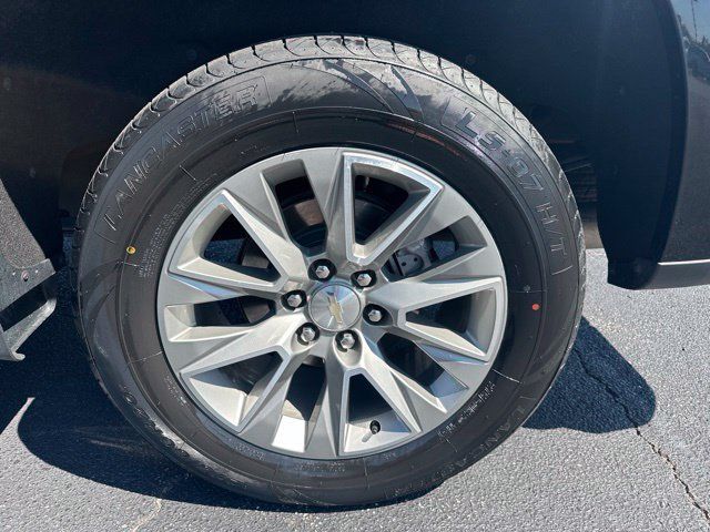 Used 2019 Chevrolet Silverado 1500 High Country w/ Technology Package AWD/4WD image 52