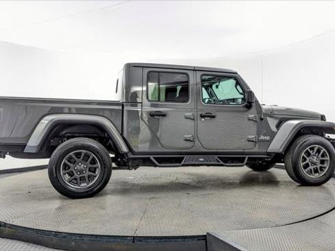 Used 2020 Jeep Gladiator Overland w/ Trailer Tow Package image 9