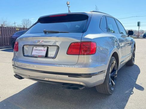 Used 2019 Bentley Bentayga V8 Sport Utility 4D image 5