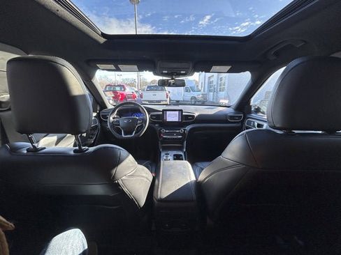 Used 2022 Ford Explorer ST image 23