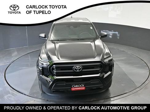 Used 2025 Toyota Tacoma SR AWD/4WD image 15