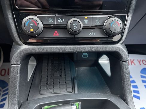 Used 2024 Ford Ranger Lariat w/ Trailer Tow Package image 34