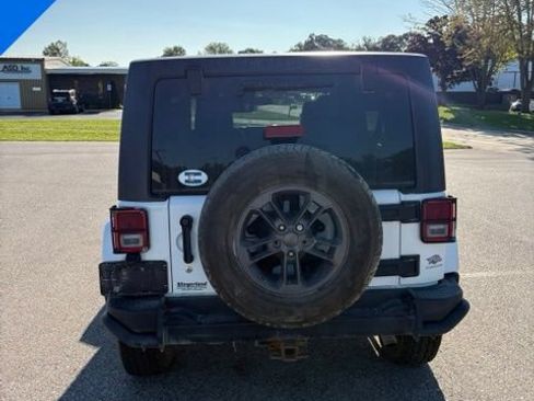 Used 2018 Jeep Wrangler Unlimited Sport AWD/4WD image 5
