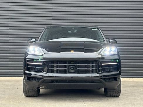Certified 2026 Porsche Cayenne AWD/4WD image 10