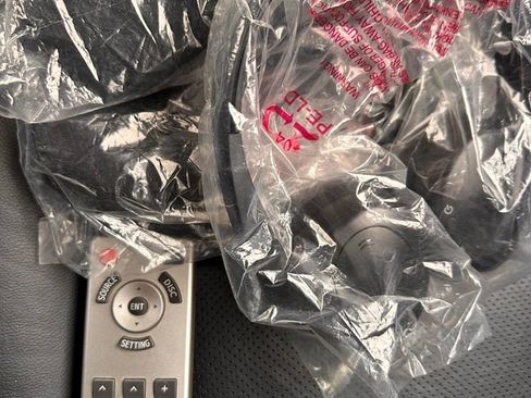 Used 2013 Toyota Land Cruiser image 25