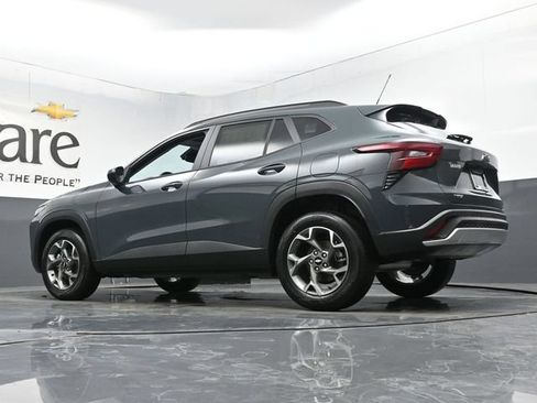 New 2026 Chevrolet Trax LT w/ LT Convenience Package FWD image 33