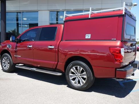 Used 2017 Nissan Titan SL RWD image 6