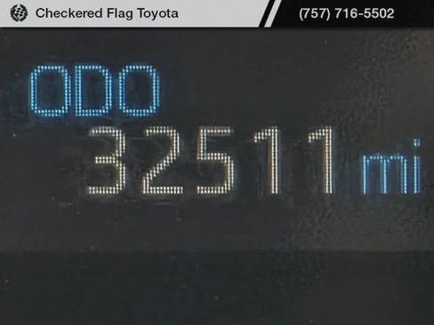 Used 2025 Toyota RAV4 XLE FWD image 12
