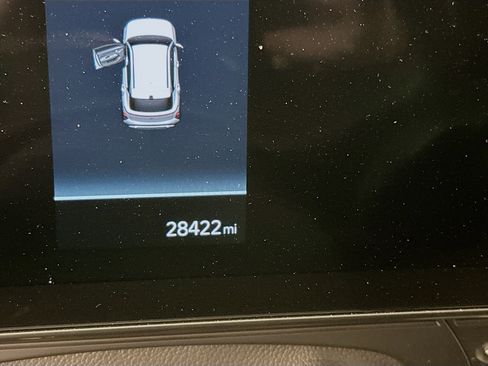 Used 2025 Hyundai Kona SEL image 19