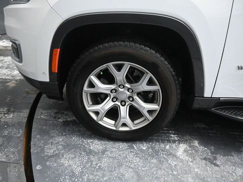Used 2022 Jeep Wagoneer Series II image 12