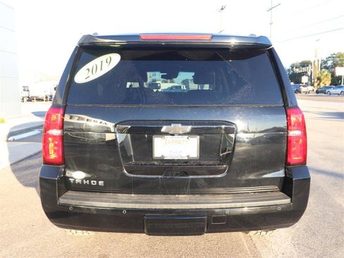 Used 2019 Chevrolet Tahoe LT w/ LT Signature Package image 11