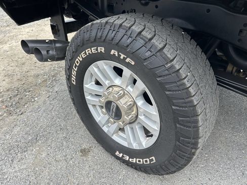 Used 2019 Ford F250 XLT w/ FX4 Off-Road Package AWD/4WD image 12