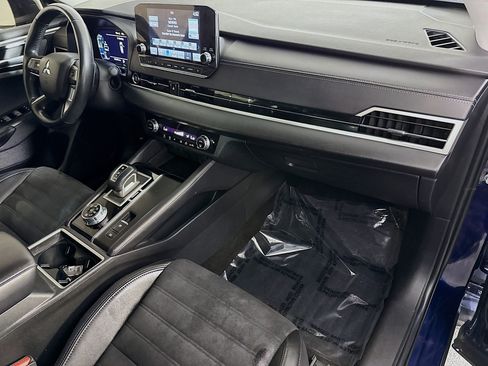 Used 2023 Mitsubishi Outlander SE AWD/4WD image 30