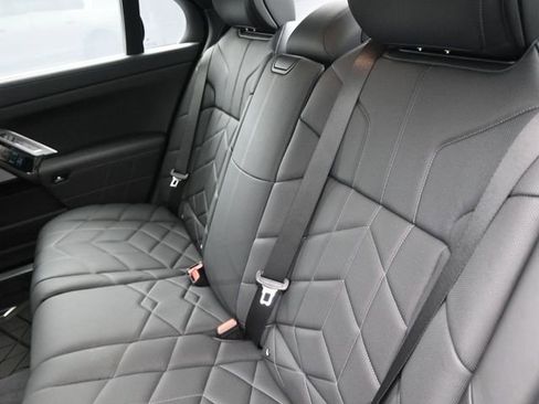 New 2026 BMW i7 eDrive50 w/ Premium Package image 12