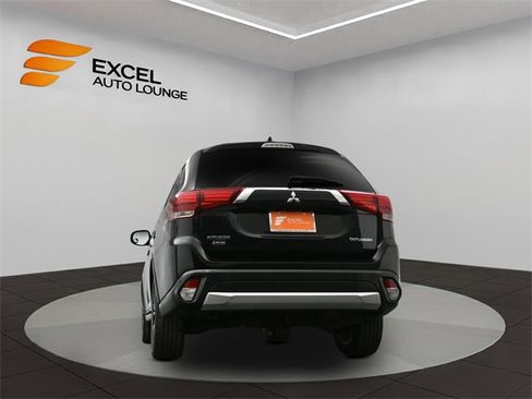 Used 2018 Mitsubishi Outlander SE image 33