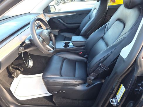 Used 2024 Tesla Model Y Long Range image 5