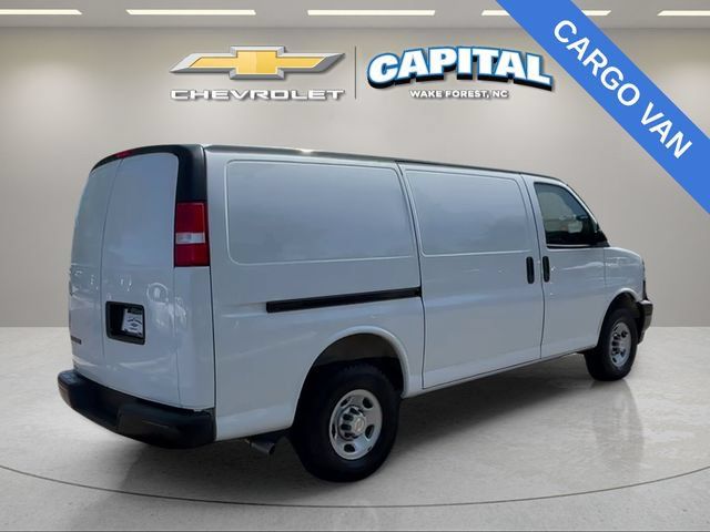 Used 2025 Chevrolet Express 2500 w/ Driver Convenience Package RWD image 7